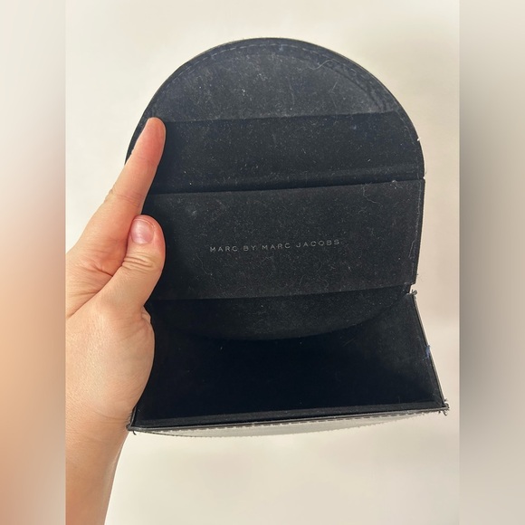 Marc By Marc Jacobs Sunglasses Case Only - Black - Picture 8 of 8